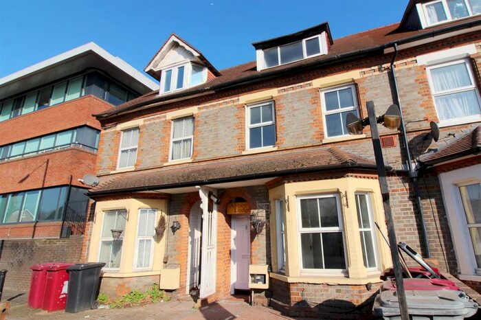 5 Bedroom Town House To Rent In Caversham Road, Reading, Berkshire, RG1