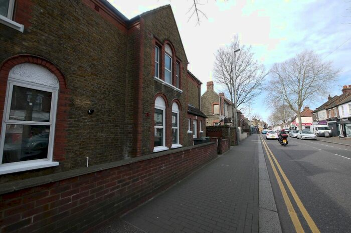 3 Bedroom Semi-Detached House To Rent In Palmerston Road, London, E17