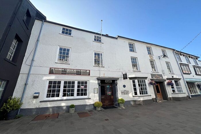 2 Bedroom Flat For Sale In Nevill Street, Abergavenny, NP7