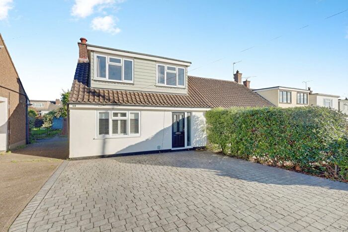 4 Bedroom Semi Detached House For Sale In Alderleys, Benfleet, SS7