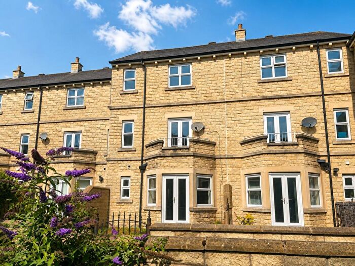 4 Bedroom Terraced House For Sale In Cavendish Mews, Drighlington, West Yorkshire, BD11