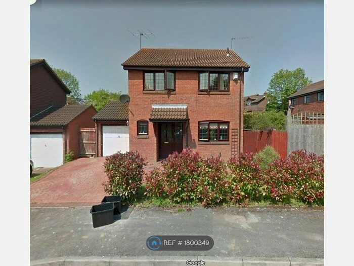 4 Bedroom Detached House To Rent In Stockbury Close, Earley, Reading, RG6