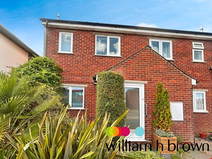 2 Bedroom Property To Rent In High Street, West Mersea, CO5
