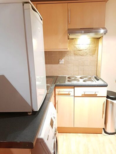 Studio To Rent In Broadfields Avenue, Edgware, HA8