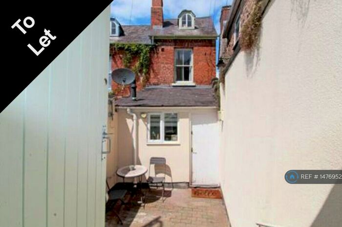 2 Bedroom Flat To Rent In Clwyd Street, Ruthin, LL15