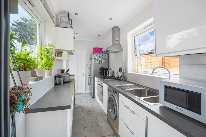 2 Bedroom End Of Terrace House For Sale In Pope Road, Bromley, BR2