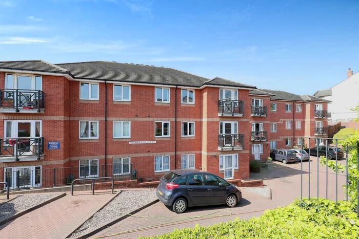 1 Bedroom Apartment For Sale In Anchorfields, Kidderminster, DY10