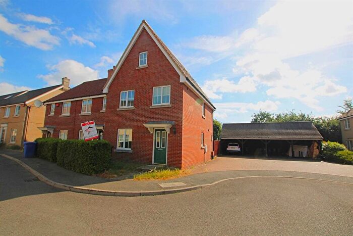 4 Bedroom End Of Terrace House To Rent In Elmcroft Close, Beck Row, IP28