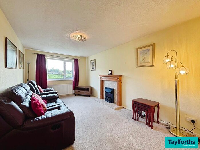 2 Bedroom Flat For Sale In Langsford Close, Barnoldswick, BB18