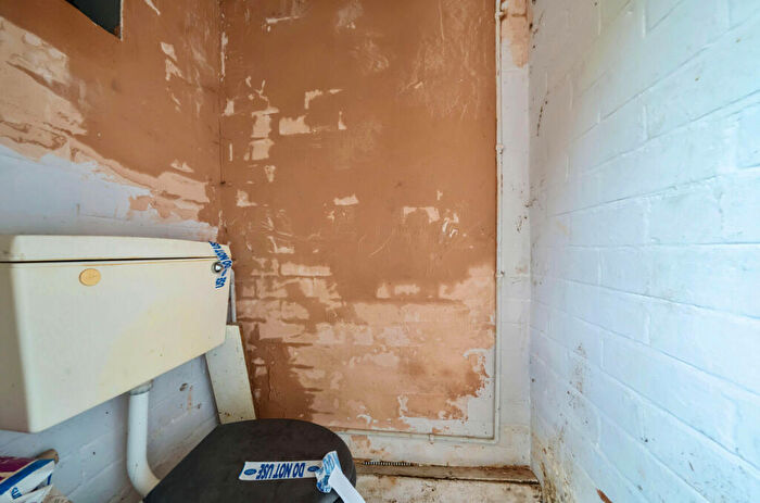 3 Bedroom End Of Terrace House For Sale In Aldbury Road, Warstock, Birmingham, B14