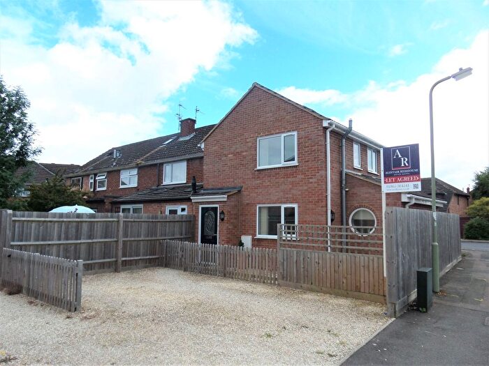 3 Bedroom End Terrace House For Sale In Hazel Crescent, Kidlington, OX5