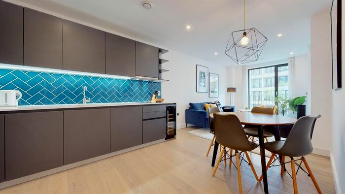 2 Bedroom Flat To Rent In Rosewood Building, Cremer Street, Hackney, E2