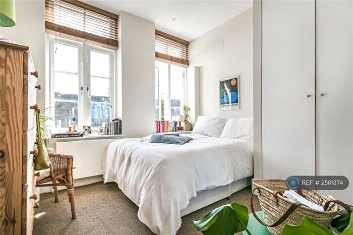 3 Bedroom Flat To Rent In Martello Street, London, E8