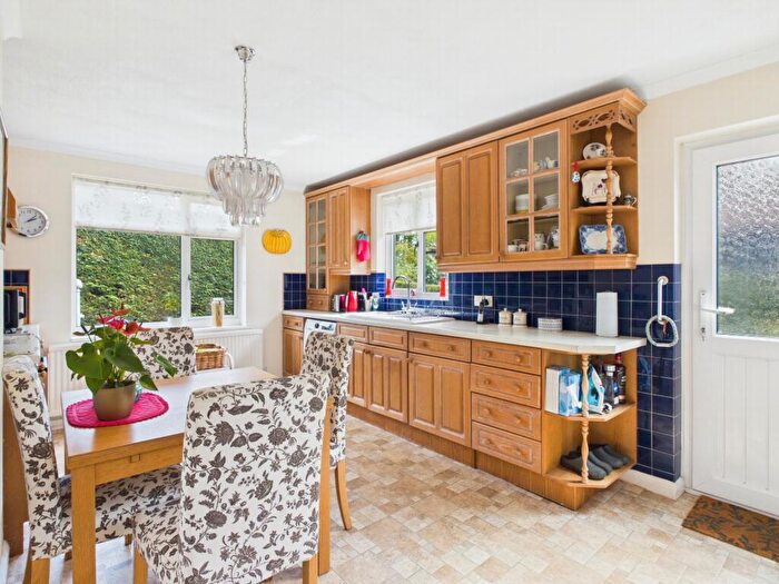 2 Bedroom Bungalow For Sale In High Street, Lindfield, RH16