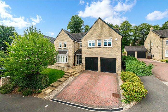 5 Bedroom Detached House For Sale In Willowbrook Manor, Horbury, Wakefield, West Yorkshire, WF4