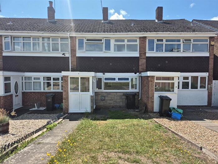 3 Bedroom House To Rent In Winding Mill North, Quarry Bank, West Midlands, DY5