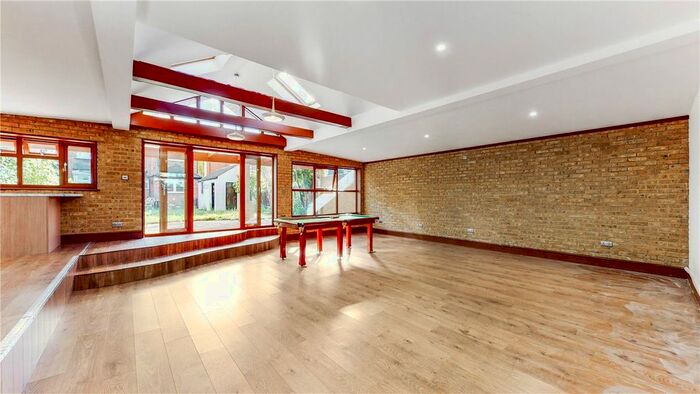 4 Bedroom Detached House To Rent In Baronsmede, London, W5