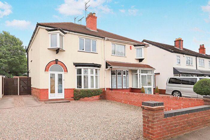 3 Bedroom Semi Detached House For Sale In Stafford Road, Fordhouses, Wolverhampton, WV10