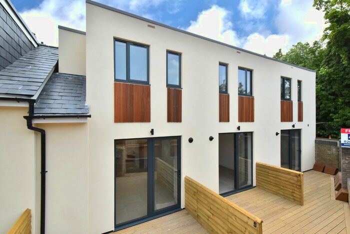 1 Bedroom Flat To Rent In Page Heath Villas, Bickley, Bromley, BR1