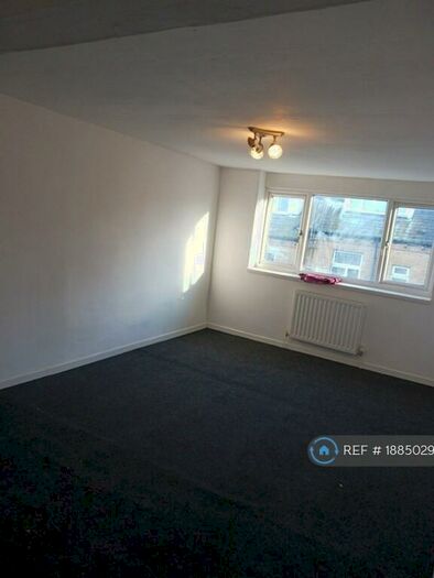 4 Bedroom Terraced House To Rent In Tichborne Road, Bradford, BD5