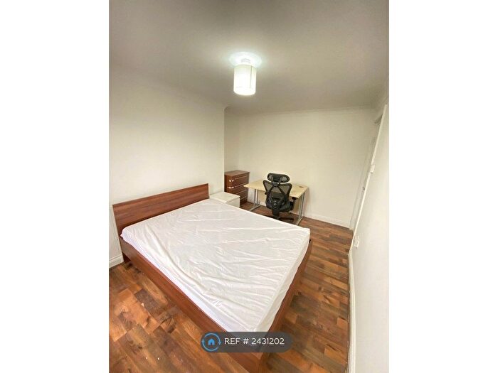 1 Bedroom Flat To Rent In Camden High Street, London, NW1