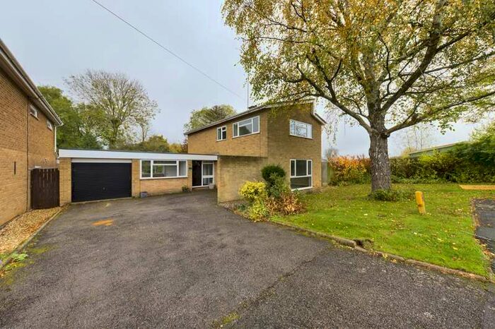 4 Bedroom Detached House For Sale In Brook Court, Horton, Northampton, NN7