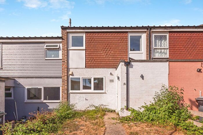 3 Bedroom Terraced House For Sale In Fulmer Walk, Waterlooville, Hampshire, PO8