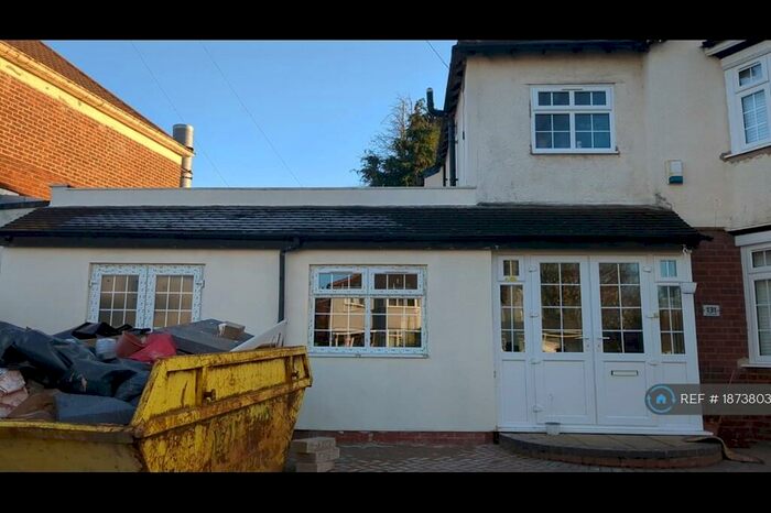 5 Bedroom Semi-Detached House To Rent In Hall Green Road, West Bromwich, B71