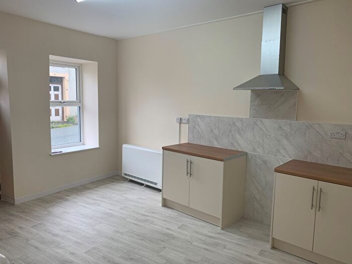 2 Bedroom Property To Rent In Station Road, Tregaron, SY25