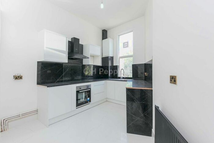 2 Bedroom Flat To Rent In Royal College Street, Camden, NW1