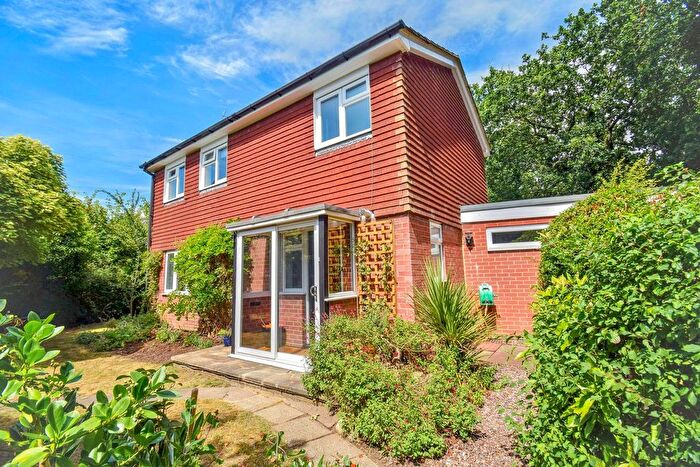 2 Bedroom Detached House For Sale In Coombe Avenue, Sevenoaks, TN14