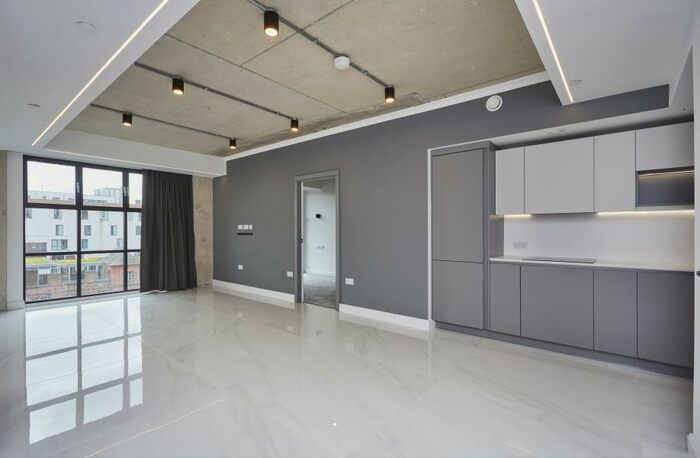 2 Bedroom Apartment To Rent In Apt . :: One Silk Street, M4