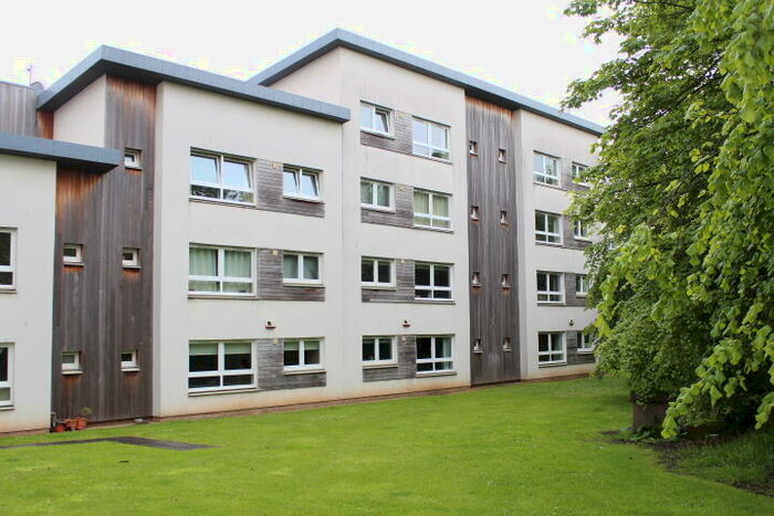 2 Bedroom Flat To Rent In Strathclyde Gardens, Cambuslang, G72