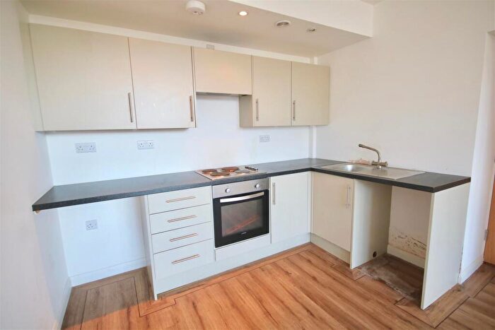 2 Bedroom Flat To Rent In Arundel Street, Portsmouth, PO1