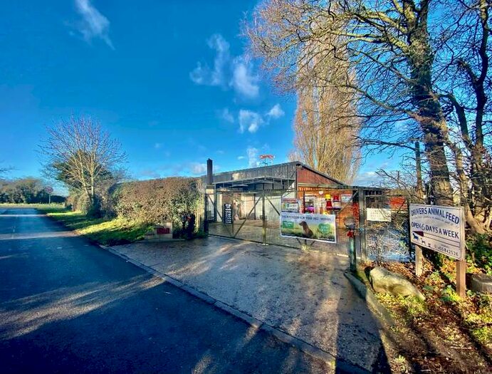 3 Bedroom Bungalow For Sale In Swedish Cottage Earl Shilton, Hinckley, LE9