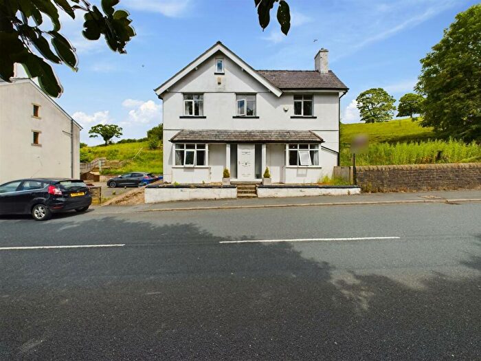 3 Bedroom Detached House For Sale In Burnley Road, Cliviger, Burnley, BB10