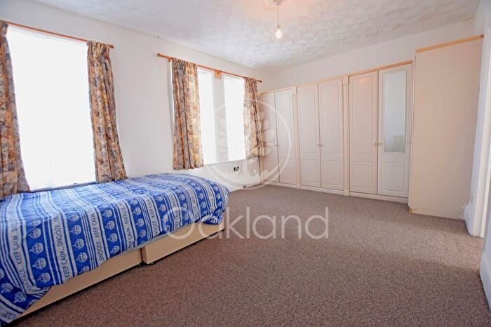 Studio To Rent In Ashgrove Road, Ilford, IG3