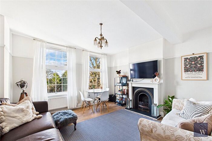 3 Bedroom Flat For Sale In Telford Court, Streatham Hill, London, SW2