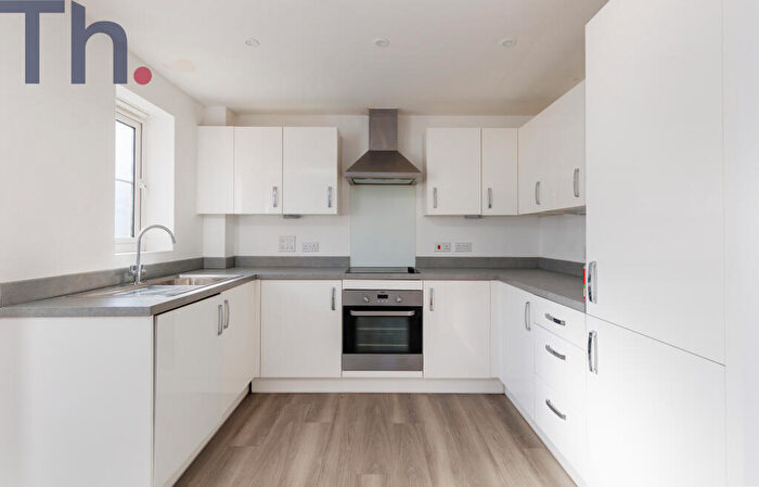 2 Bedroom Flat For Sale In Newport, Isle Of Wight, PO30