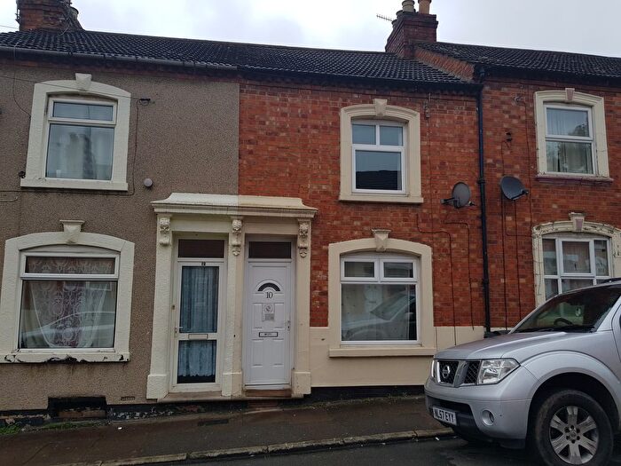 2 Bedroom Terraced House To Rent In Gordon Street, Northampton, NN2
