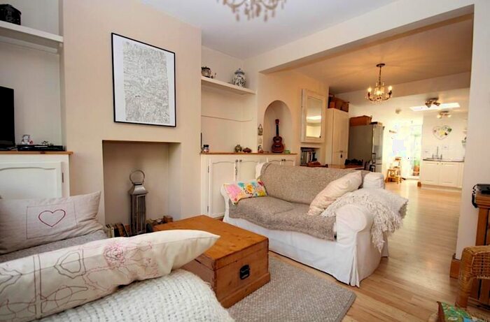 2 Bedroom Terraced House To Rent In Greys Hill, Henley On Thames, RG9