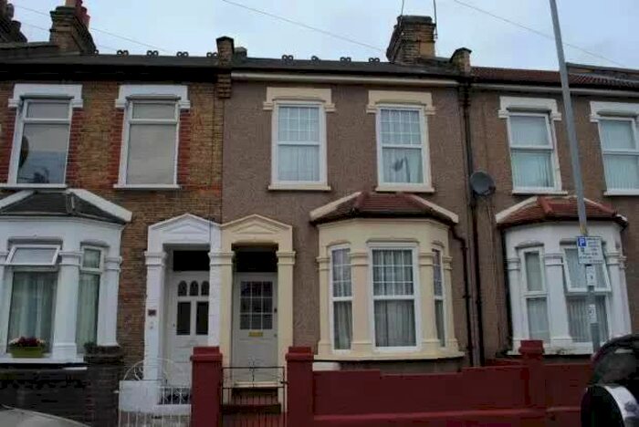 4 Bedroom Terraced House To Rent In Francis Avenue, Ilford, IG1
