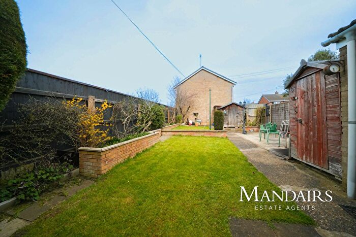 3 Bedroom End Of Terrace House For Sale In Stukeley Close, Stanground, Peterborough, PE2