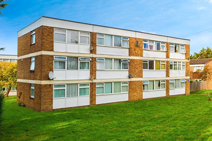 3 Bedroom Apartment For Sale In Strangers Lane, Canterbury, CT1