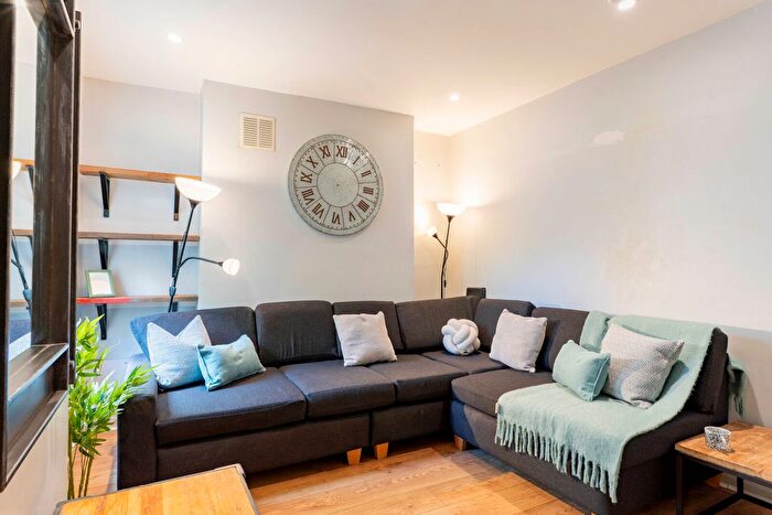 5 Bedroom Terraced House To Rent In Howell Road, Exeter, EX4