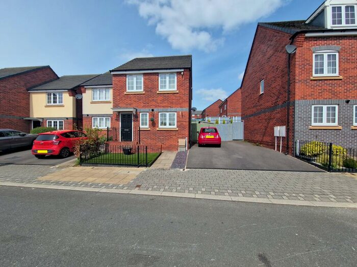 3 Bedroom Semi-Detached House To Rent In Commercial Road, Hanley, Stoke-on-Trent, ST1