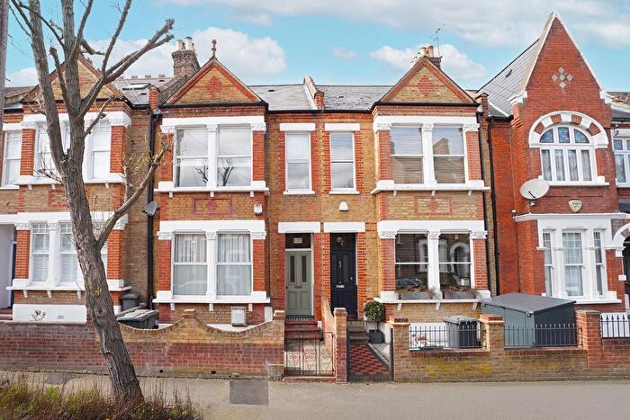 2 Bedroom Flat For Sale In Wiverton Road, Sydenham, London, SE26