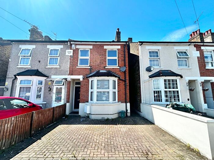 3 Bedroom Semi-Detached House To Rent In Bridge Road, Uxbridge, UB8