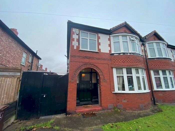 5 Bedroom Private Hall To Rent In Derby Road, Fallowfield, M14