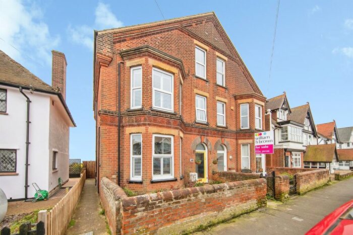 6 Bedroom Semi Detached House For Sale In Fronks Road, Harwich, CO12